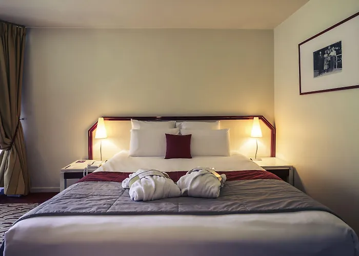 Hotel Mercure Domaine De Marlioz & 4*