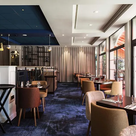 Отель Mercure Domaine De Marlioz &