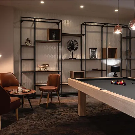 Отель Mercure Domaine De Marlioz & 4*