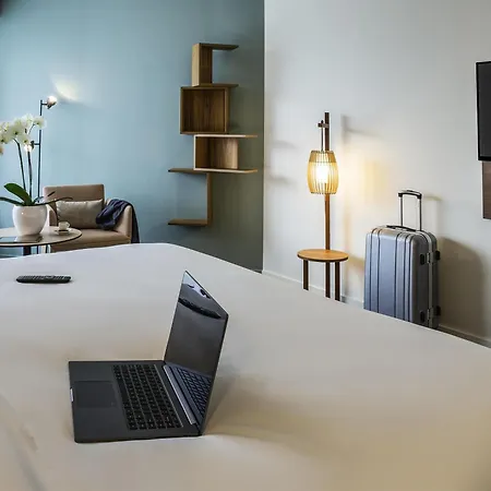 Mercure Domaine De Marlioz & فندق إيكس ليه با