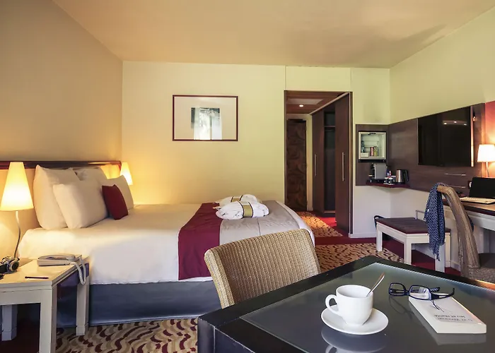 Hotel Mercure Domaine De Marlioz & 4*