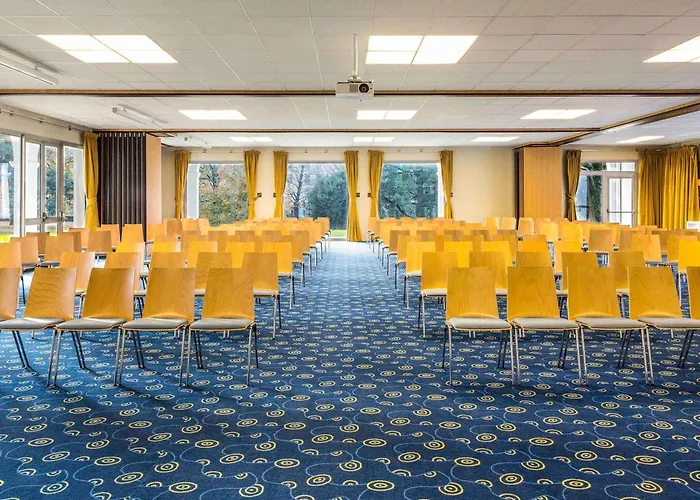 Mercure Domaine De Marlioz & 酒店 4*